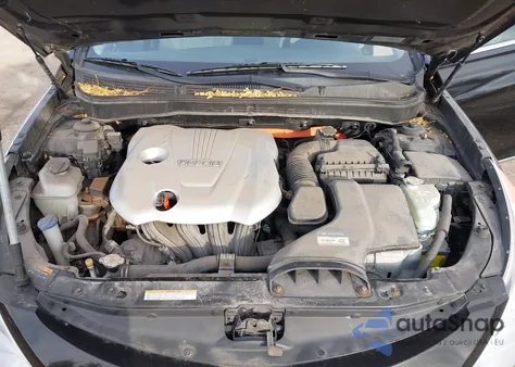 2015 Hyundai Sonata Hybrid z USA, uszkodzony, nr VIN KMHEC4A44FA138029